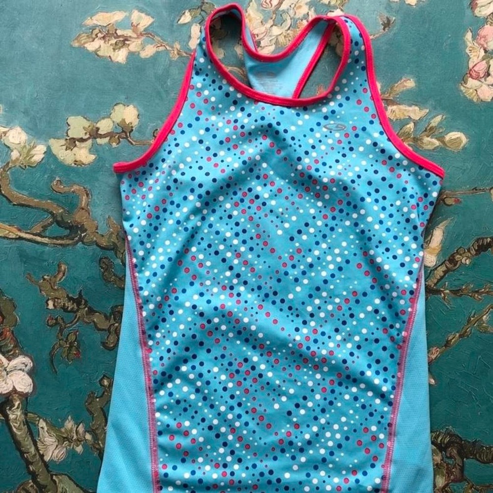 5 PC BUNDLE, Girls ACTIVEWEAR tops, 10-12 - Like new